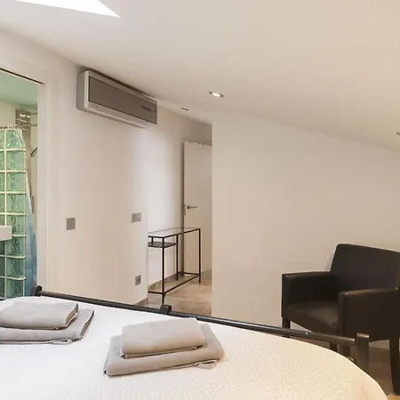 Bright Duplex With Pool * トッサ・デ・マール