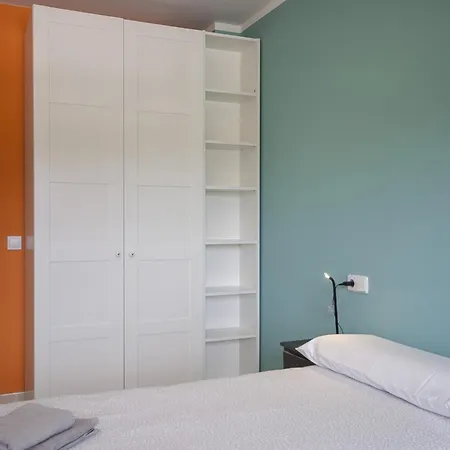 Bright Duplex With Pool Lejlighed